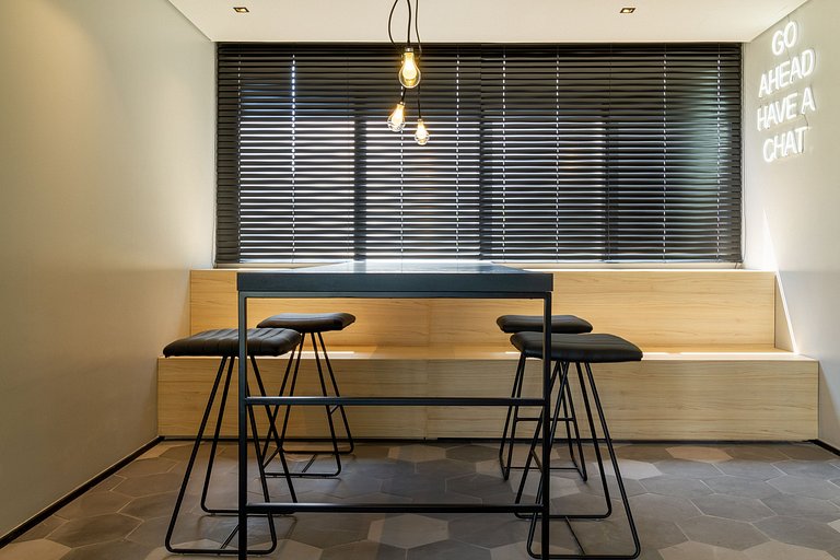 Studio com Varanda na Vila Mariana by Housi