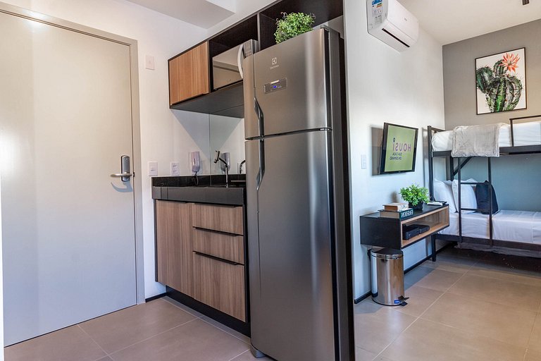 Studio Moderno na Vila Mariana by Housi