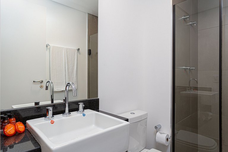 Studio com Varanda na Vila Mariana by Housi