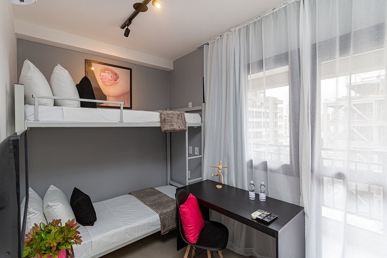 Studio com Varanda na Vila Mariana by Housi