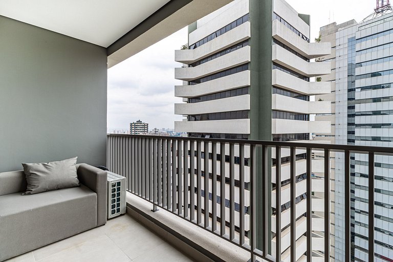 Studio Moderno Próximo à Liberdade By Housi