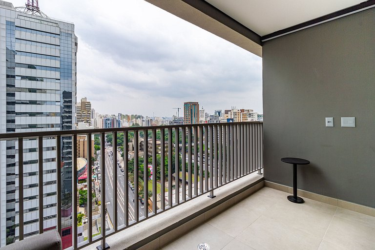 Studio Moderno Próximo à Liberdade By Housi