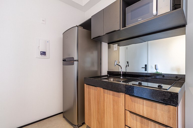 Studio Moderno Próximo à Liberdade By Housi