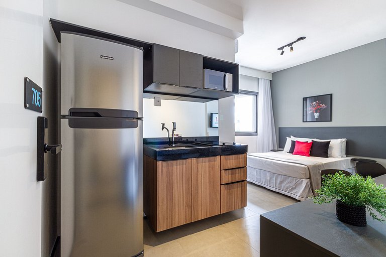 Studio Moderno Próximo à Liberdade By Housi