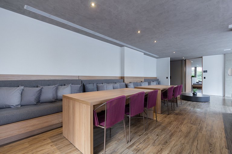 Studio next to Oscar Freire Subway by Housi