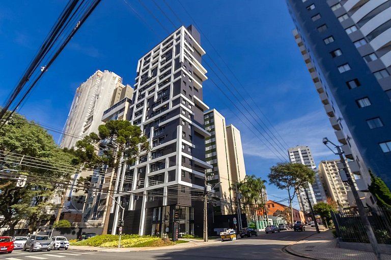 Ap de 1Q próximo no centro do Água Verde by Housi