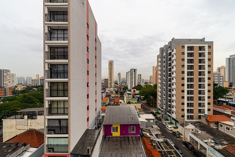 Studio Moderno ao Lado do Metrô by Housi