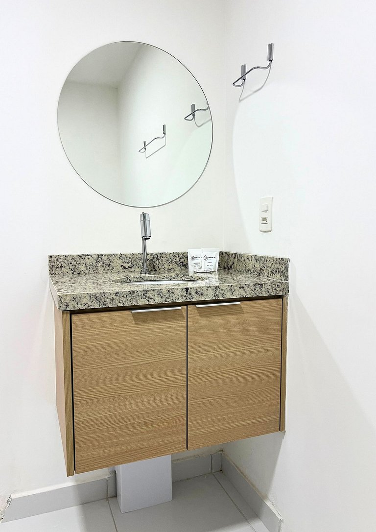 Studio Moderno em Pinheiros by Housi