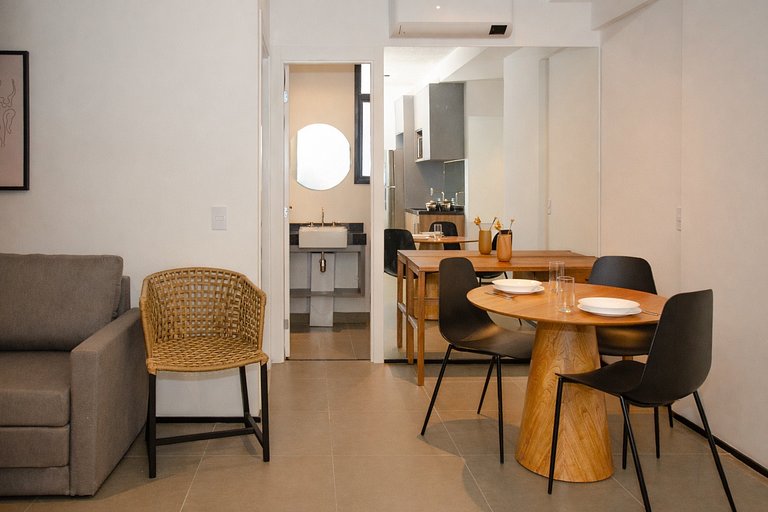 Apto Moderno 2 Quartos nos Jardins by Housi
