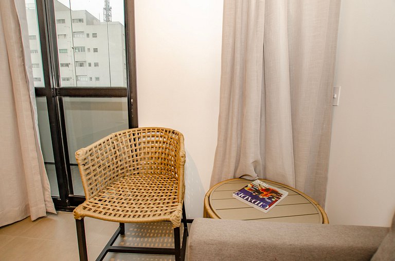 Apto Moderno 2 Quartos nos Jardins by Housi