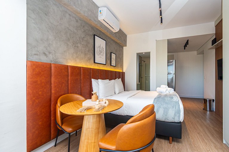 Studio Moderno na Vila Madalena by Housi
