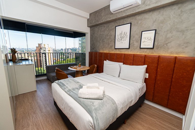 Studio Moderno na Vila Madalena by Housi