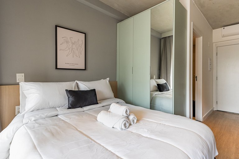 Studio Moderno na Vila Madalena by Housi