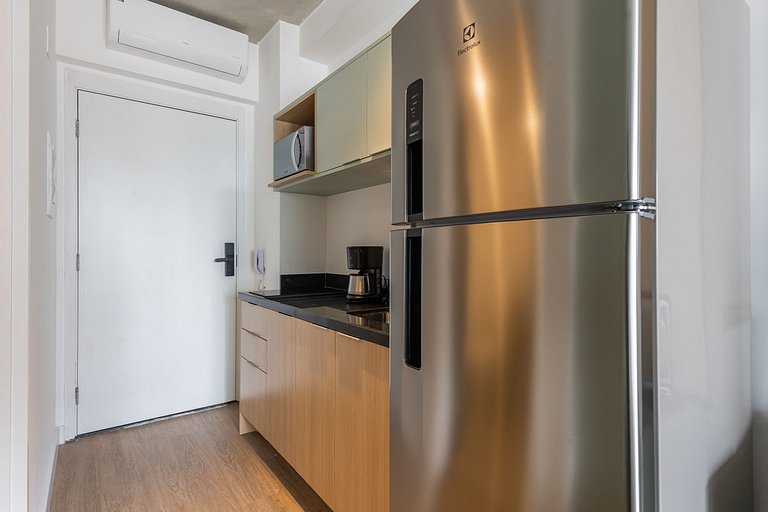 Studio Moderno na Vila Madalena by Housi