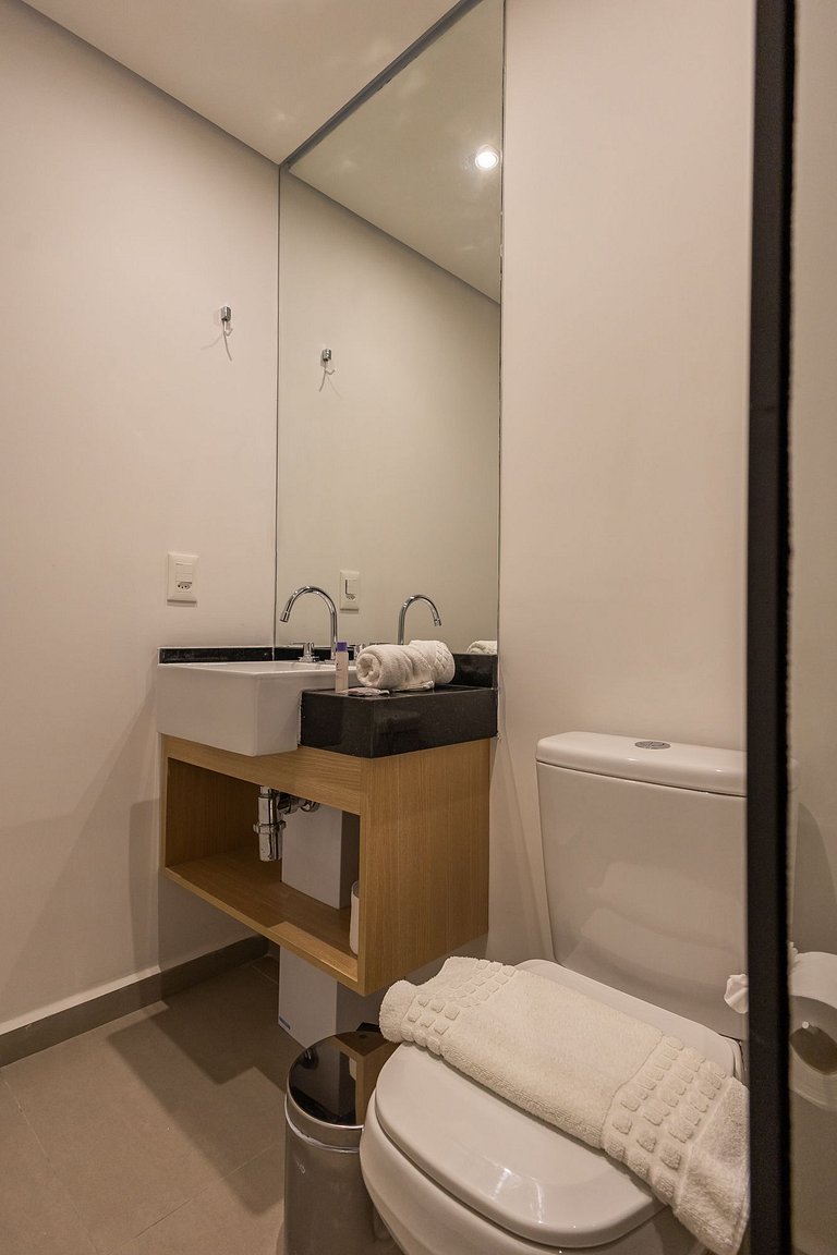 Studio Moderno na Vila Madalena by Housi