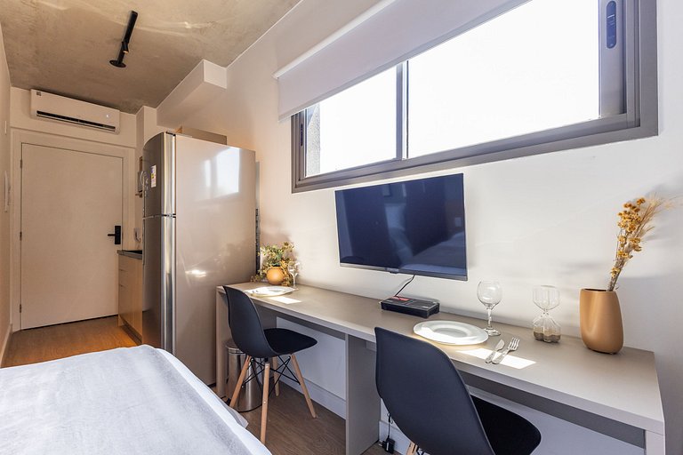 Studio Próx. Metrô Vila Madalena by Housi