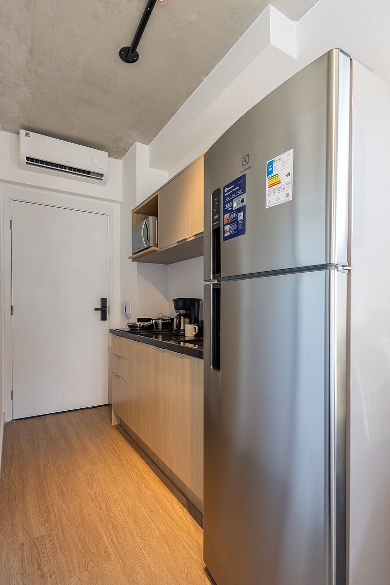 Studio Próx. Metrô Vila Madalena by Housi