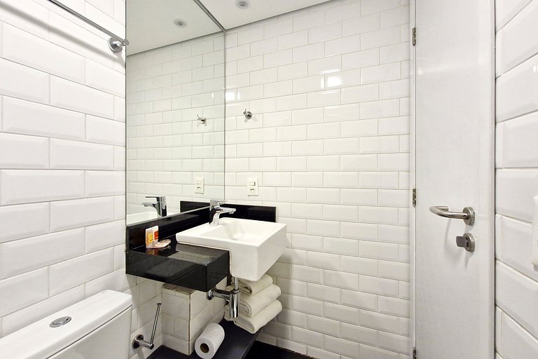 Studio Moderno na Faria Lima by Housi