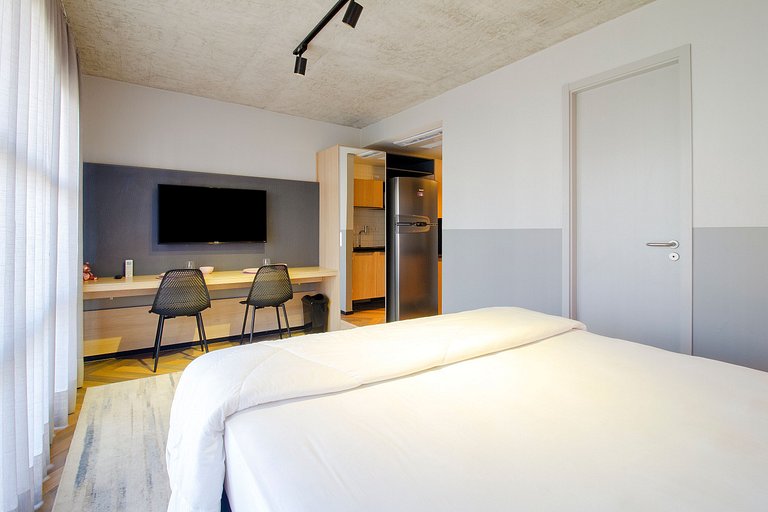 Studio Moderno na Faria Lima by Housi