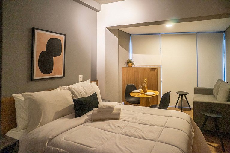 Studio Completo na Vila Madalena by Housi
