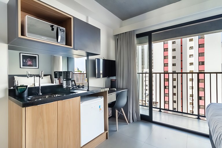 Studio Moderno com Varanda na Bela Vista by Housi