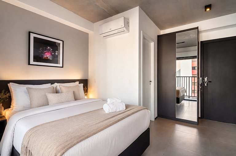 Studio Moderno com Varanda na Bela Vista by Housi