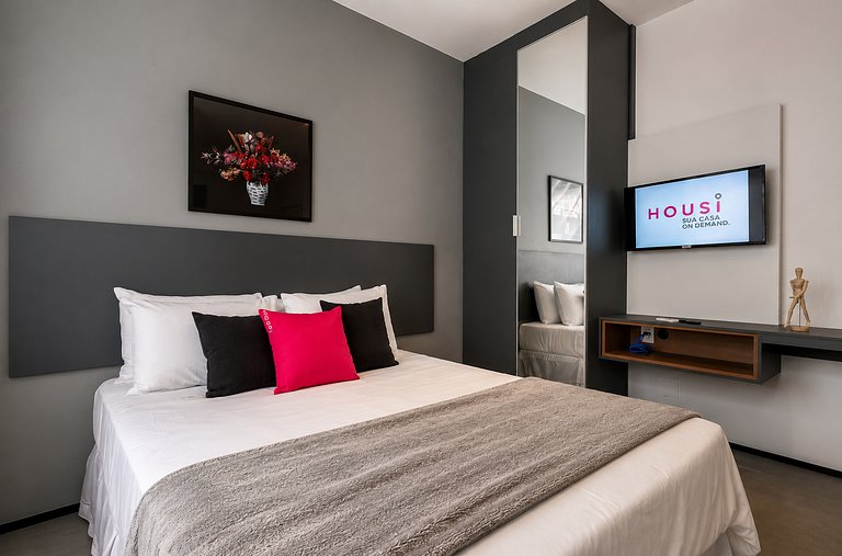 Studio Moderno Próximo à Liberdade By Housi