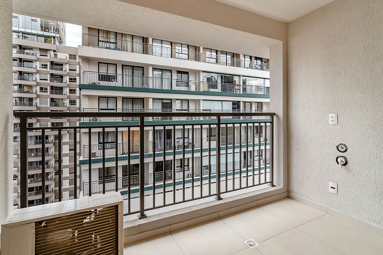 Studio ao Lado do Metrô Vila Madalena by Housi
