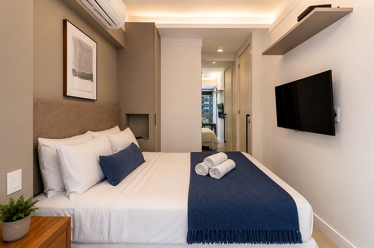 Duplex Moderno na Oscar Freire by Housi