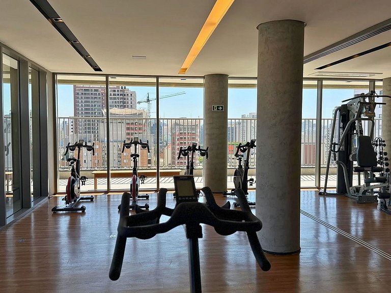 On Domingos by Housi
