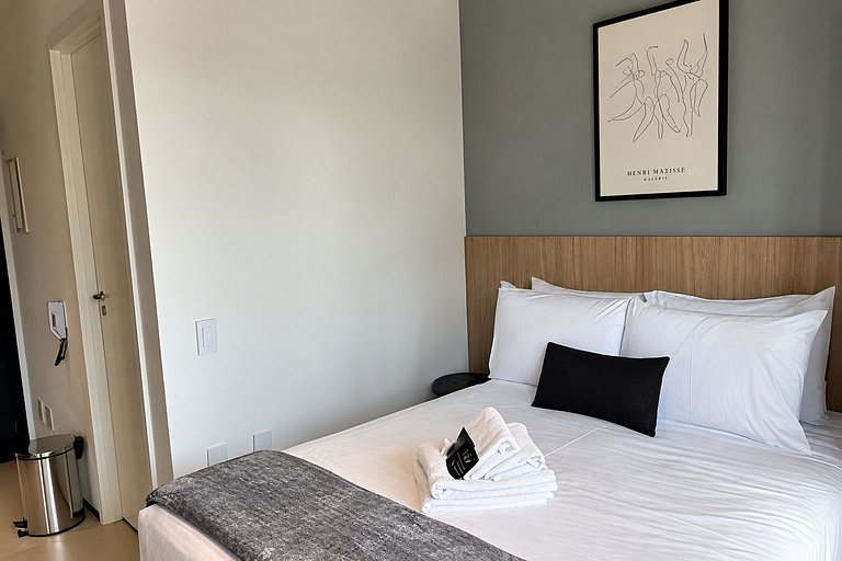 Studio Moderno no Brooklin By Housi