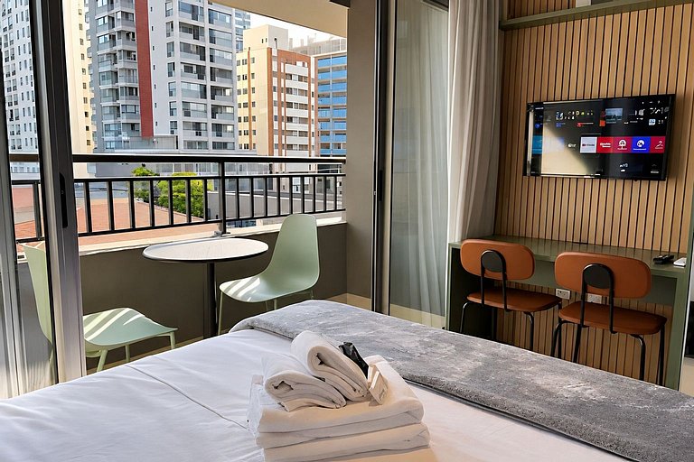 Studio Moderno no Brooklin By Housi
