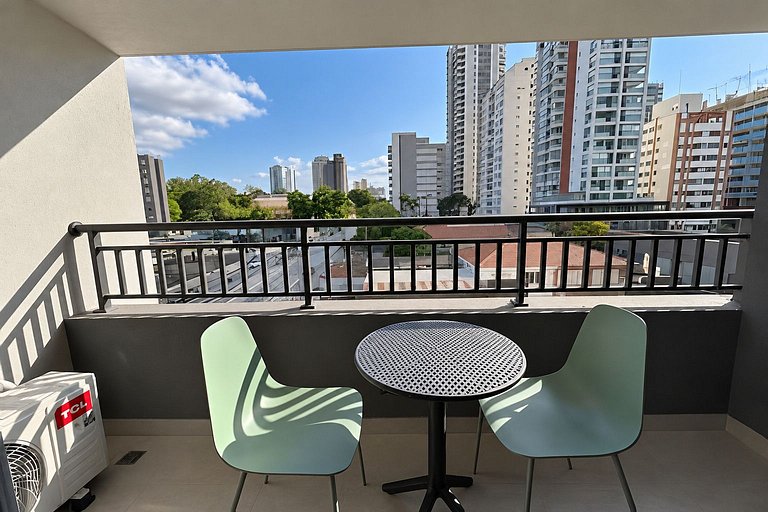 Studio Moderno no Brooklin By Housi