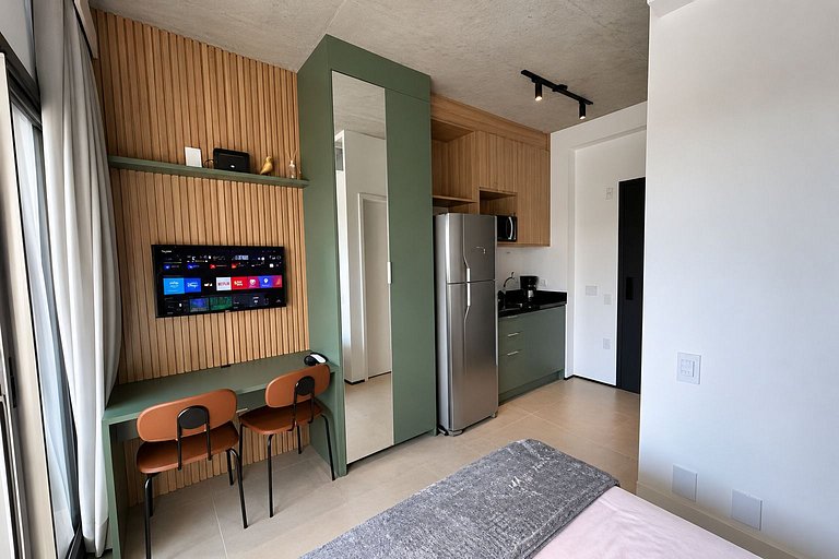 Studio Moderno no Brooklin By Housi