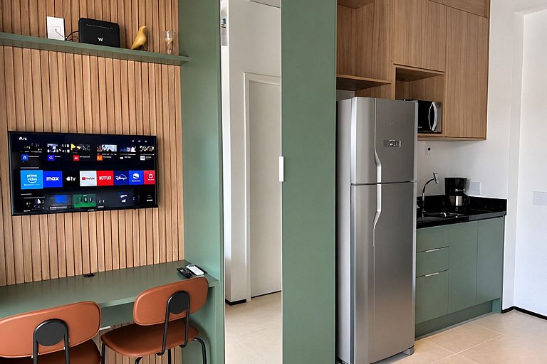 Studio Moderno no Brooklin By Housi